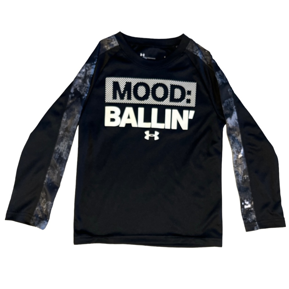 Boys Under Armour Long Sleeve Graphic Tee Size 4